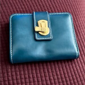 Chic Blue Leather Wallet with Gold Clasp